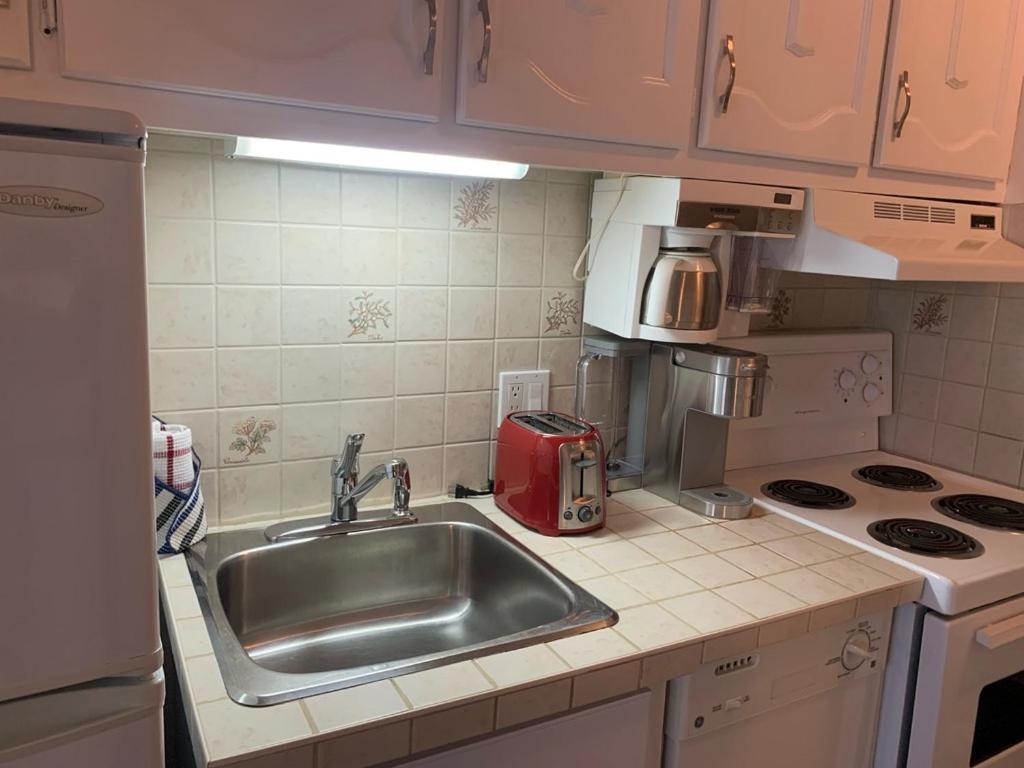 Magog Waterfront Condo Экстерьер фото